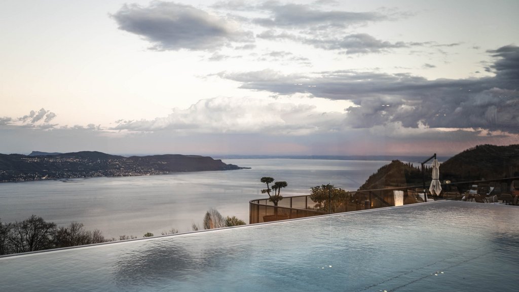 Ihr 5-Sterne-Hotel in Gargnano am Gardasee Ihr 5-Sterne-Hotel in Gargnano am Gardasee