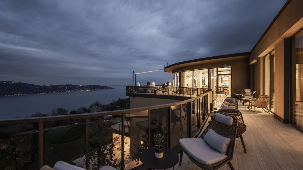 Ihr 5-Sterne-Hotel in Gargnano am Gardasee Ihr 5-Sterne-Hotel in Gargnano am Gardasee